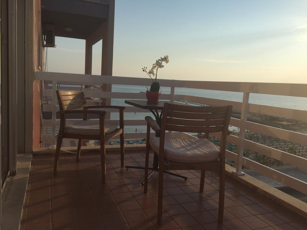 דורס Claudine Apartment מראה חיצוני תמונה